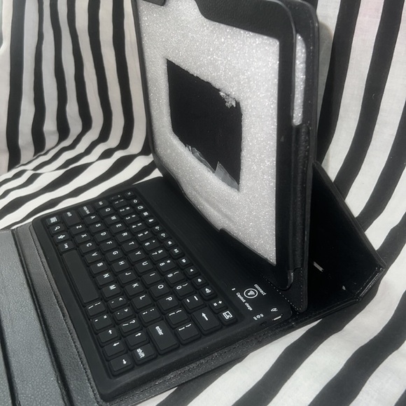 Tablet‎ keyboard - Picture 2 of 8